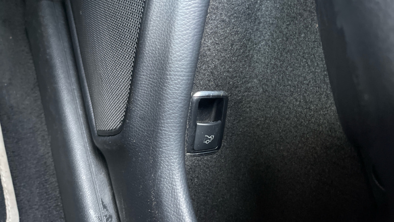 Mercedes-Benz C-Class C180 AMG Sport Edition 2dr Auto Petrol Coupe